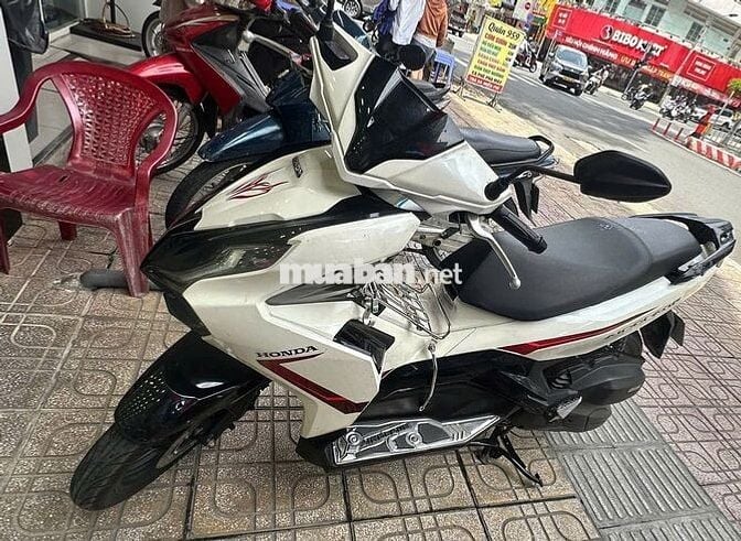 [Cần bán gấp] Xe AB trắng đen đời 2021, mới 95%