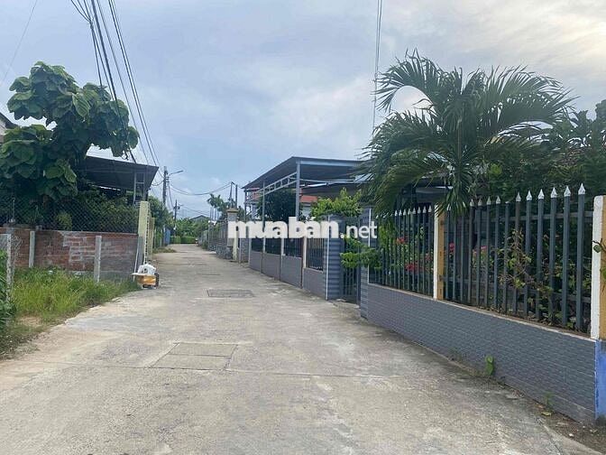 Đất kiệt Nam Kỳ Khởi Nghĩa ngay bến xe Đức Long