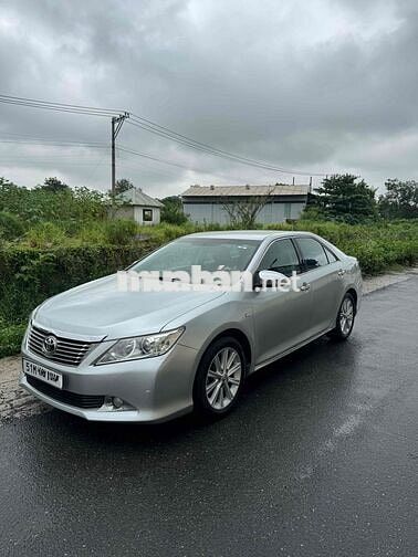 Toyota Camry 2013 2.5Q - 180000 km
