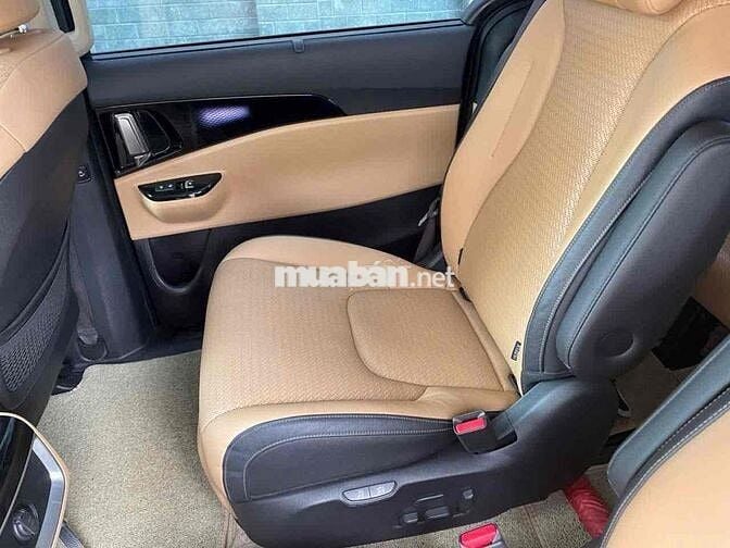 Kia Carnival 2021 2.2D Signature - 49500 km