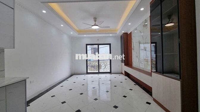 Mặt Tư Đình 58m2 6 Tầng, Thang Máy, Ô Tô Tránh – 13.x ty