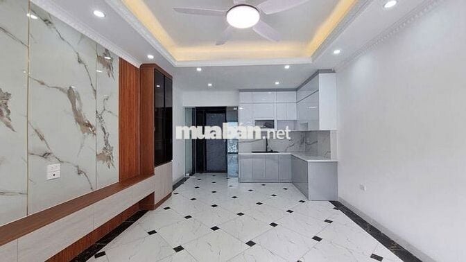 Mặt Tư Đình 58m2 6 Tầng, Thang Máy, Ô Tô Tránh – 13.x ty