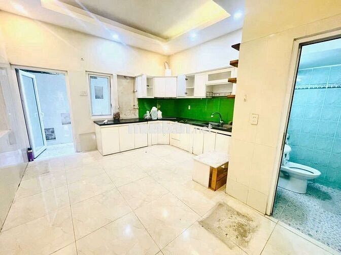 Nhà Gần Sân Bay, BV Tâm Anh, Xe Hơi Đỗ Cửa