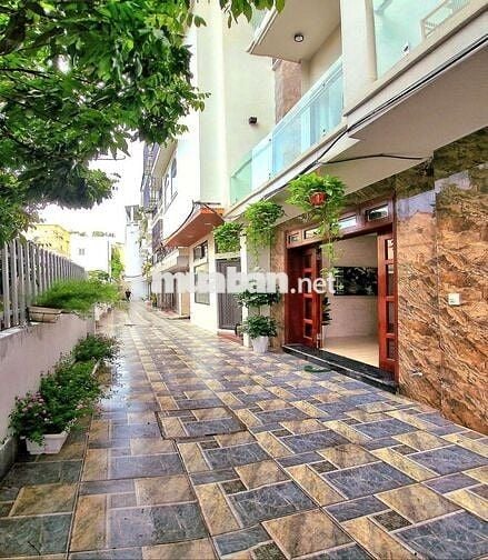 NHÀ ĐẸP 5 TẦNG FULL NỘI THẤT Ở BÁT KHỐI, LONG BIÊN ĐỐI DIỆN AEON