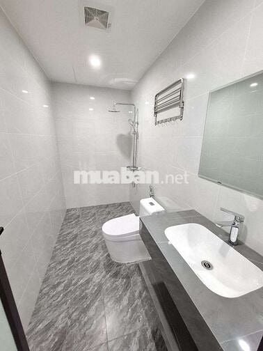 NHÀ ĐẸP 5 TẦNG FULL NỘI THẤT Ở BÁT KHỐI, LONG BIÊN ĐỐI DIỆN AEON