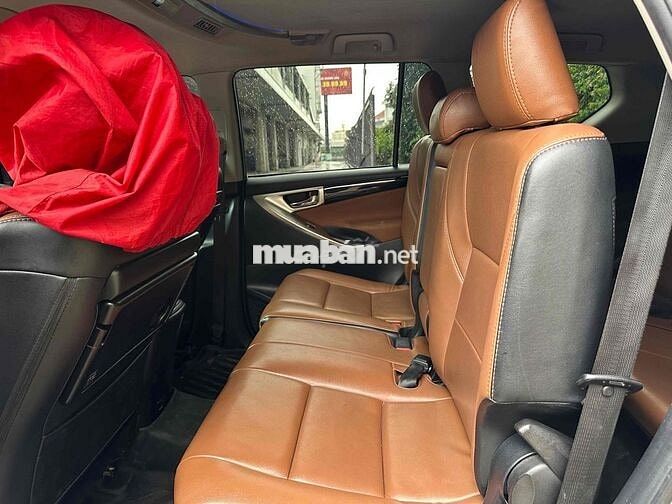 Toyota Innova 2017 2.0G - 7c tự động đẹp HÃNG