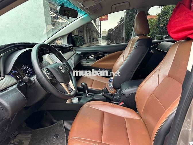 Toyota Innova 2017 2.0G - 7c tự động đẹp HÃNG