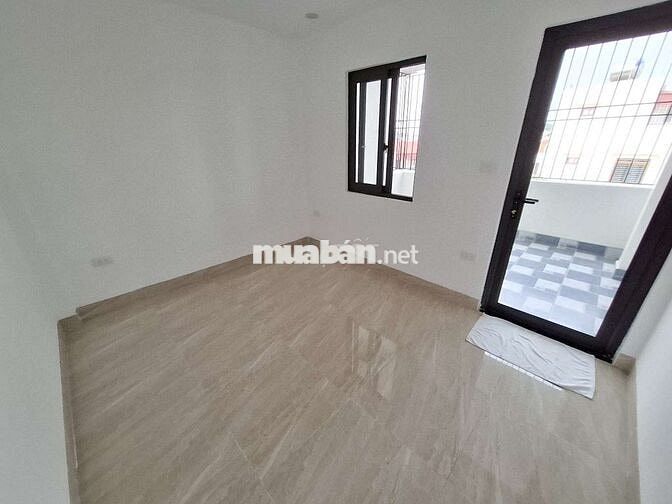NHÀ ĐẸP 5 TẦNG FULL NỘI THẤT Ở BÁT KHỐI, LONG BIÊN ĐỐI DIỆN AEON