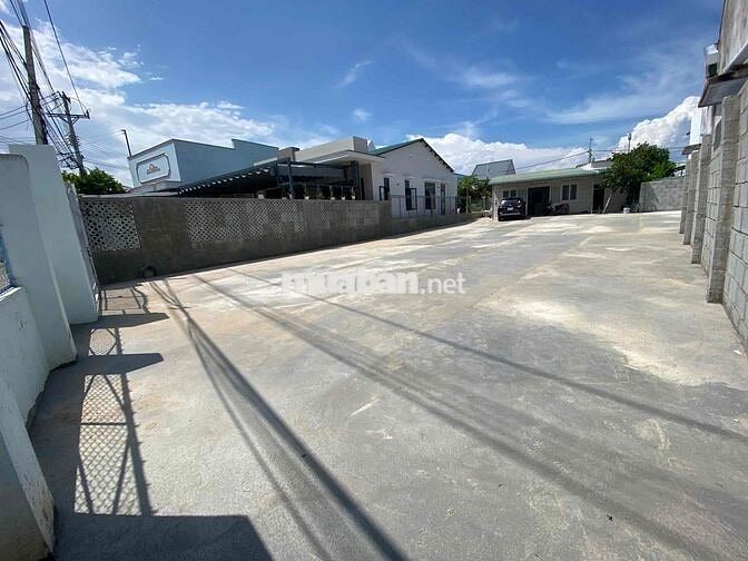 Cho thuê mặt bằng kinh doanh lớn trung tâm Phan Rang