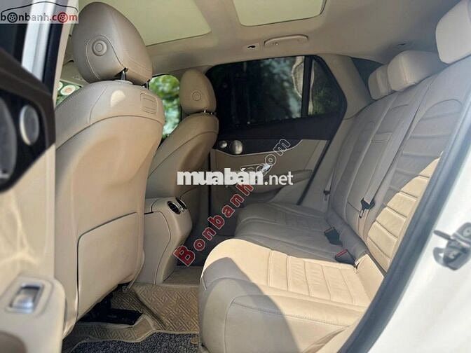 Mercedes Benz GLC 300 4Matic 2019 - 1 Tỷ 130 Triệu
