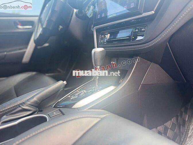 Toyota Corolla altis 1.8G AT 2021 - 595 Triệu
