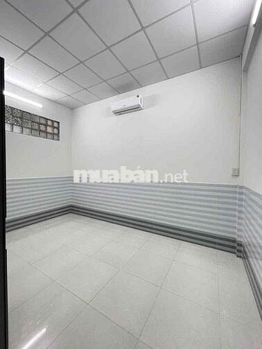 Nhà mới 4 phòng hẻm ô tô đường 30/4