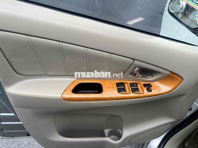Toyota Innova 2010 2.0V Tự động cực đẹp