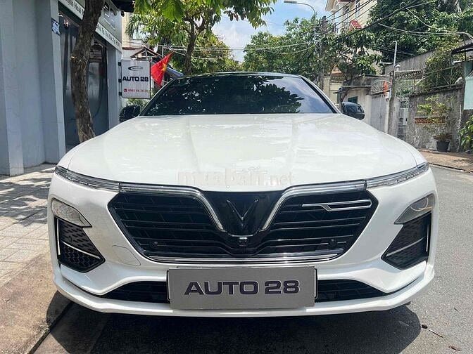 VinFast Lux A2.0 2020 Plus 2.0 AT - 100000 km