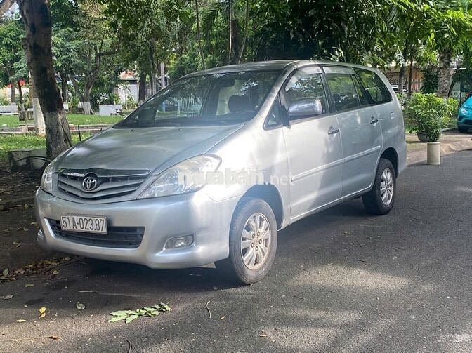 Toyota Innova 2010 G - 500000 km