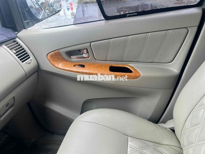 Toyota Innova 2010 2.0V Tự động cực đẹp