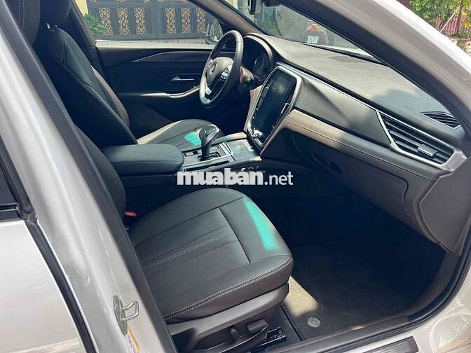 VinFast Lux A2.0 2020 Plus 2.0 AT - 100000 km