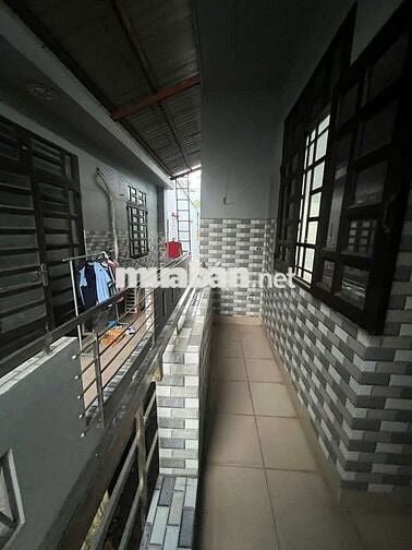 cho thuê nhà ngay hương lộ 3 dt 4x15m 1trêt 1 lầu 2pn 2wc giá 7tr