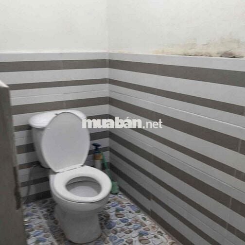 Nhà cho thuê 4tr5  DT: 3,5x 17 cấp bốn 1pn hẻm thông ra chợ liên ấp 12