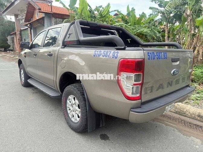 Ford Ranger 2021 XLS AT 2.2 Nhập Thái Lan