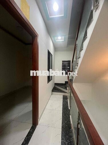 CHO THUÊ NHÀ 1/ sẹc đúc lững 3 lầu
