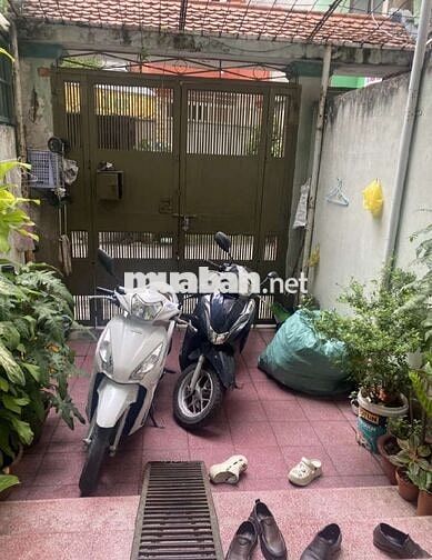 Bán nhà mặt phố Lê Đức Nhuận TB, 4 tầng, 4x23 nở hậu 6m. Đường xe tải