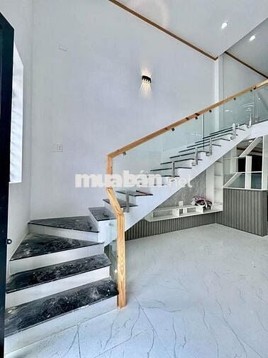 GIẢM THÊM 200TR, BÁN NHANH NHÀ GÁC LỬNG
