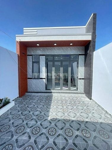 Nhà cấp 4 vừa xây xong, SHR, 124,6m2, Tân An Hội, Giá chỉ 750Tr.