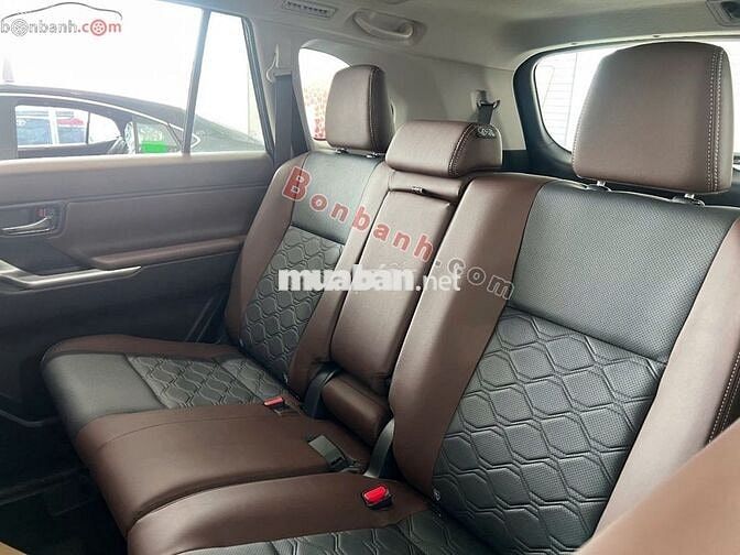 Toyota Innova Cross 2.0 CVT 2025 - 795 Triệu