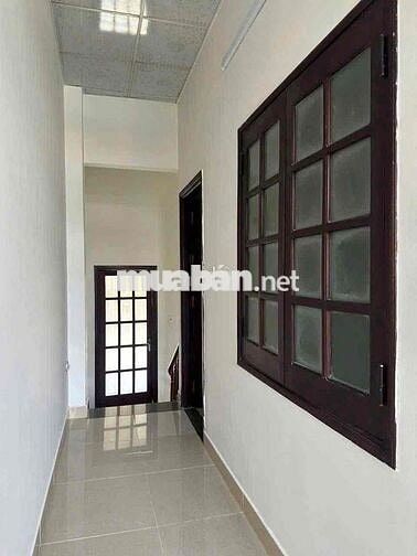 Nhà có sân thoáng full nội thất chỉ 700tr