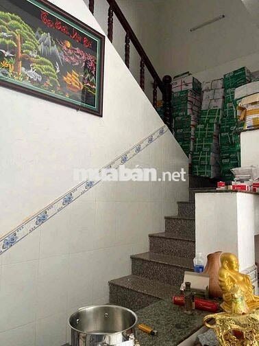 nhà 2 lầu 5x24 hướng Đông Nam kdc 586 giá 3 tỷ 990 tr (thương lượng)