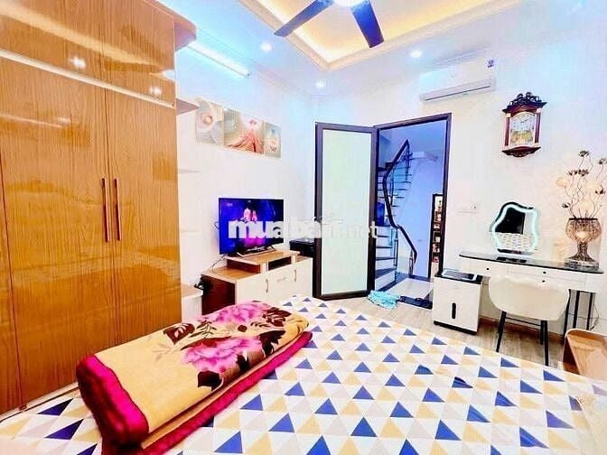 Bác em cần bán nhà 5t,42m tại Trần Phú,HĐ,tiện ích tốt chỉ nhỉnh 6t