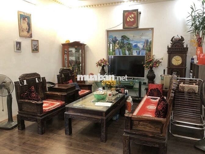 Bác em cần bán nhà 5t,42m tại Trần Phú,HĐ,tiện ích tốt chỉ nhỉnh 6t
