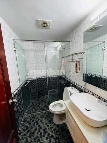 Võ Chí Công 30m2*5T, ngõ rộng, cách ô tô 30m, nhà đẹp, ngõ đẹp 6.3 tỷ