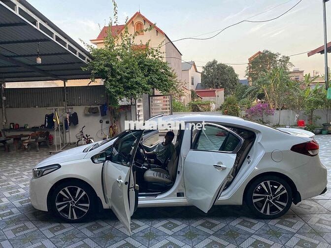 Kia cerato 2018 Mt