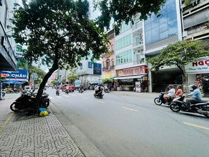 Cho thuê nhà mặt tiền Lê Văn Sỹ, P.14, Q.3 giá 30tr