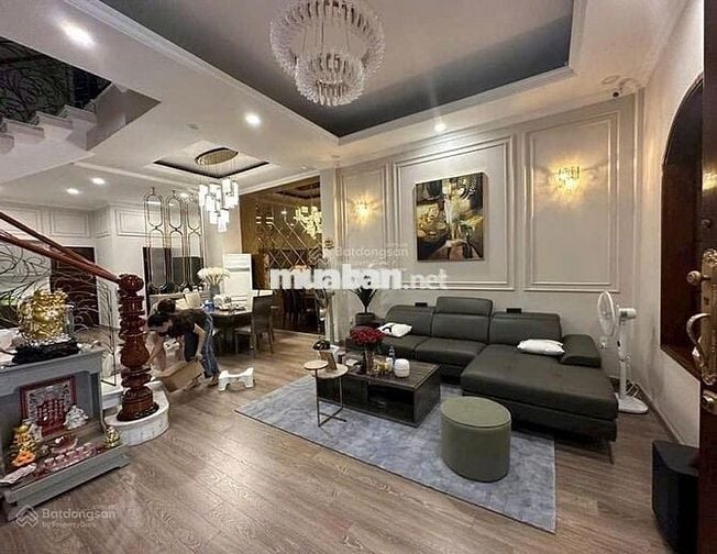 NHÀ CÓ HẦM 6 TẦNG MẶT TIỀN ĐƯỜNG SỐ 2 CƯ XÁ ĐÔ THÀNH, QUẬN 3
