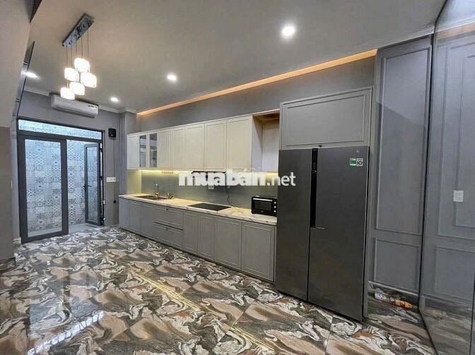 NHÀ CÓ HẦM 6 TẦNG MẶT TIỀN ĐƯỜNG SỐ 2 CƯ XÁ ĐÔ THÀNH, QUẬN 3