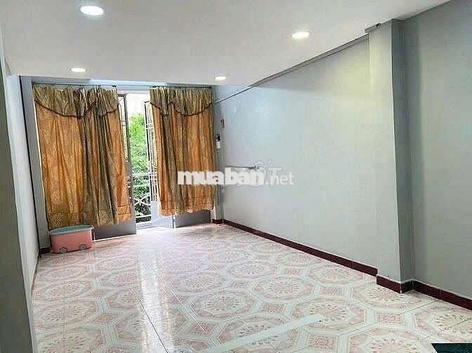Khu Vip Trần Quang Diệu Q3, Nguyên căn 4PN, chỉ 15 Triệu/tháng.