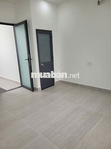 NHÀ MỚI HẺM ĐHT 18, P.ĐÔNG HƯNG THUẬN, Q12-DT4x14m 2 LẦU 4PN 5WC