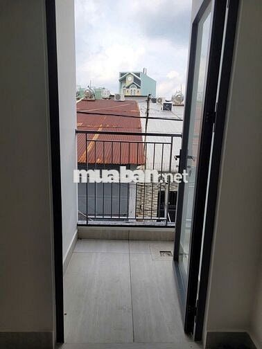 NHÀ MỚI HẺM ĐHT 18, P.ĐÔNG HƯNG THUẬN, Q12-DT4x14m 2 LẦU 4PN 5WC