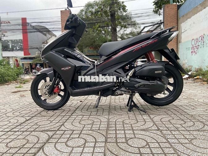 Airblade2015 bs biên hoà đen nhám xe đẹp máy êmzin