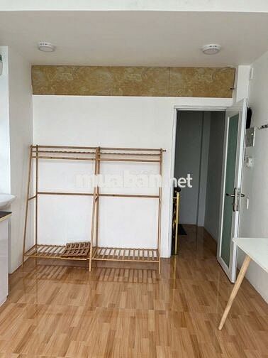 Cho thuê phòng lầu 4 - đầy đủ nội thất cơ bản 16m vuông quận 3