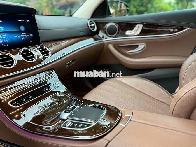 Mercedes Benz E Class 2021 E200 Exclusive -23500km