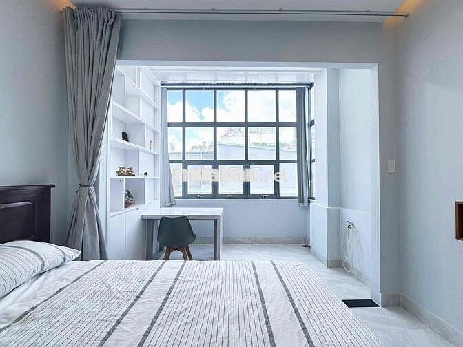 CĂN HỘ CỬA SỔ FULL NỘI THẤT QUẬN 3 GẦN VÒNG XOAY DÂN CHỦ CỘNG HOÀ
