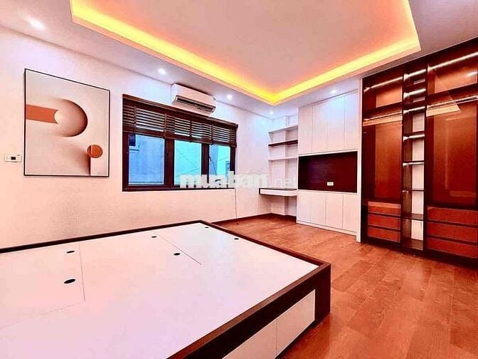 BÁN NHÀ 6 TẦNG THANG MÁY – FULL NỘI THẤT – NGÕ 649 LĨNH NAM, HOÀNG MAI