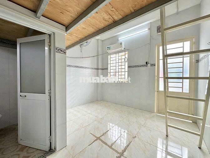 Phòng Trọ Gác Lửng Rộng Rãi – Cách Chợ Thủ Đức chỉ 3 phút