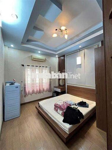 Chủ cần bán gấp nhà 50m2, 3 pn, nhỉnh 6 tỷ, đường số 77, Quận 7.