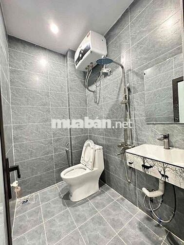 Nhà đẹp Kim Giang, sát ô tô, DT 40m2- 5 tầng - 6 ngủ giá nhỉnh 8 tỷ.