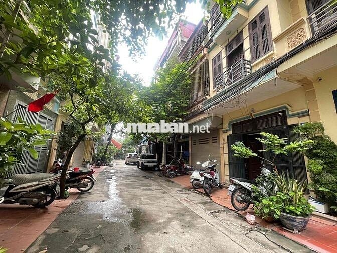 44M PHÂN LÔ VỈA HÈ - Ô TÔ TRÁNH - KINH DOANH - GIÁ ĐẦU TƯ